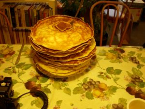 dscn11301 Film crews, impressed with the Roadhouse pancake, asked for a heaping stack